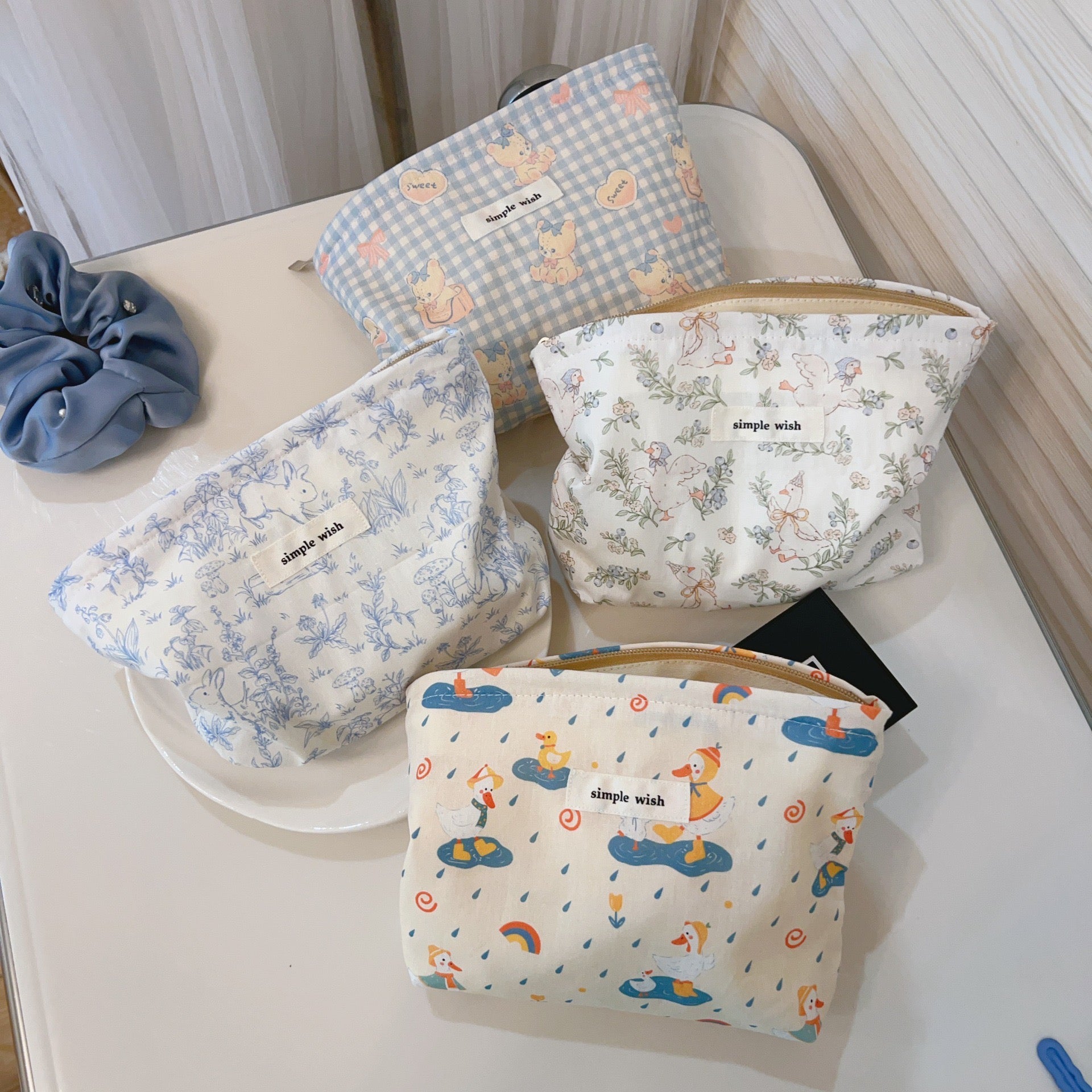 Cute Cartoon Print Mini Coin Purse Square Cotton Zipper Storage Pouch for Earphones & Lipstick