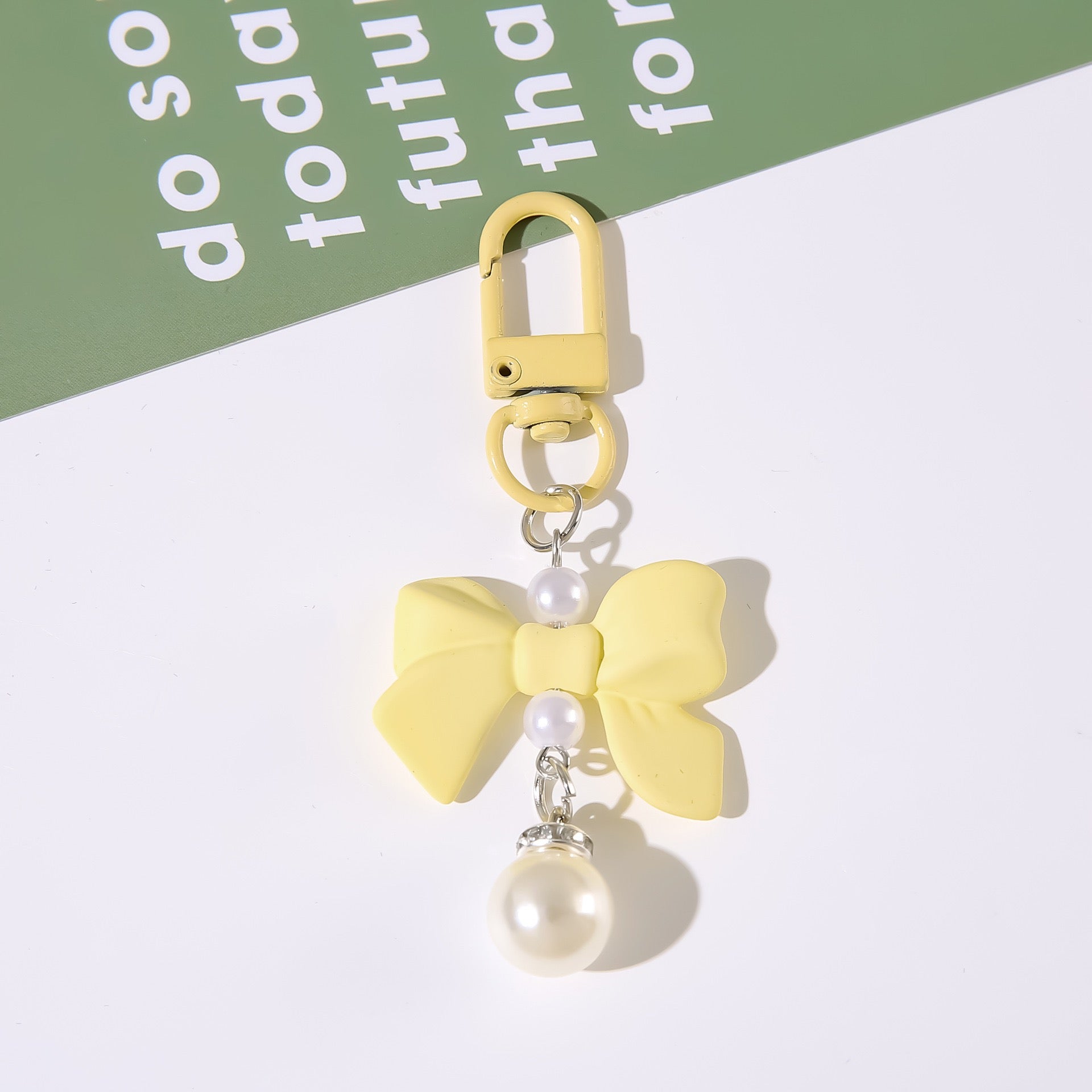 Butterfly Knot Resin Pendant CharmPhone Headset & Bag Accessory Keychain for Girls & Students