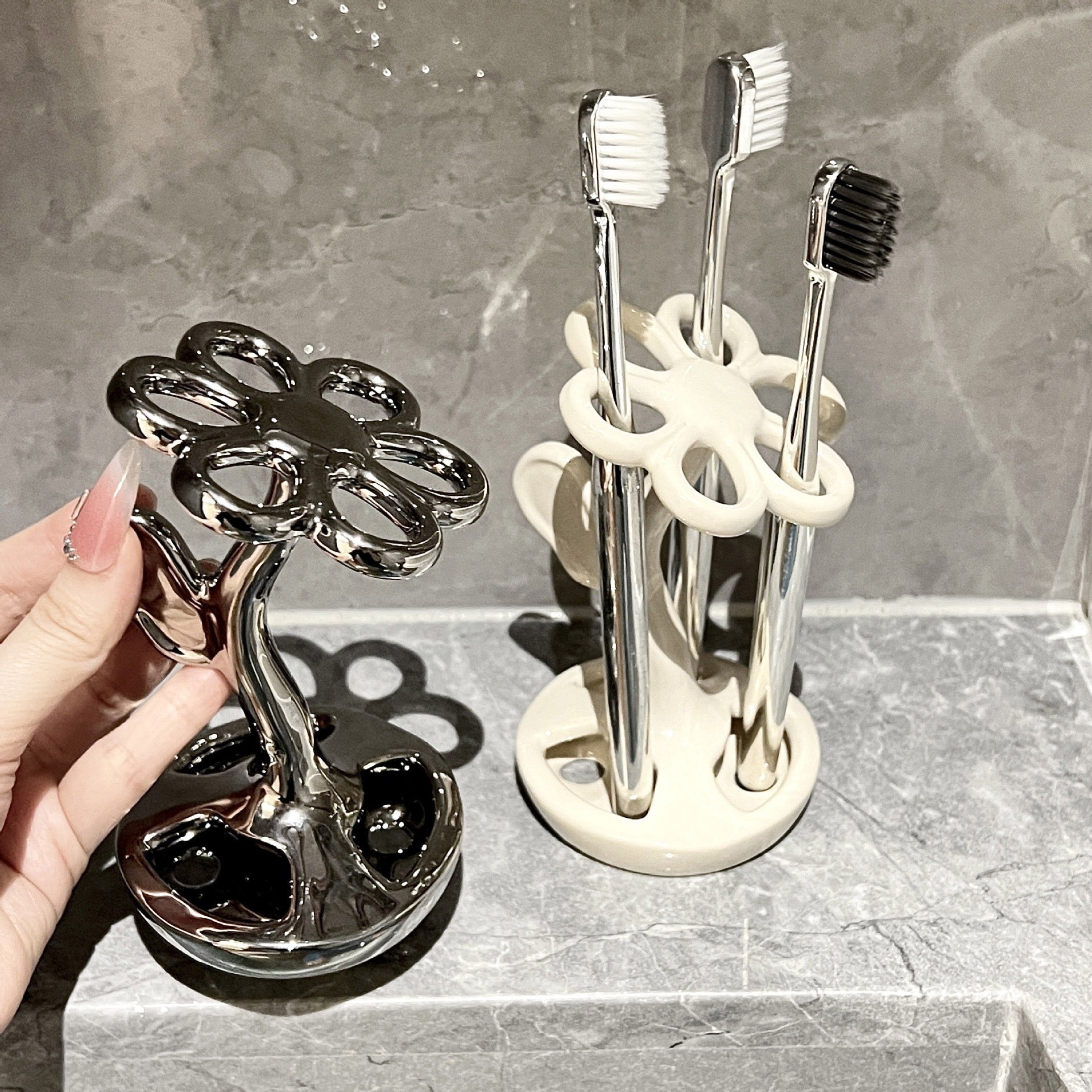 Ceramic Flower Toothbrush Holder Multifunctional Bathroom Organizer StandCompact & Stable Floral Sink Accessory