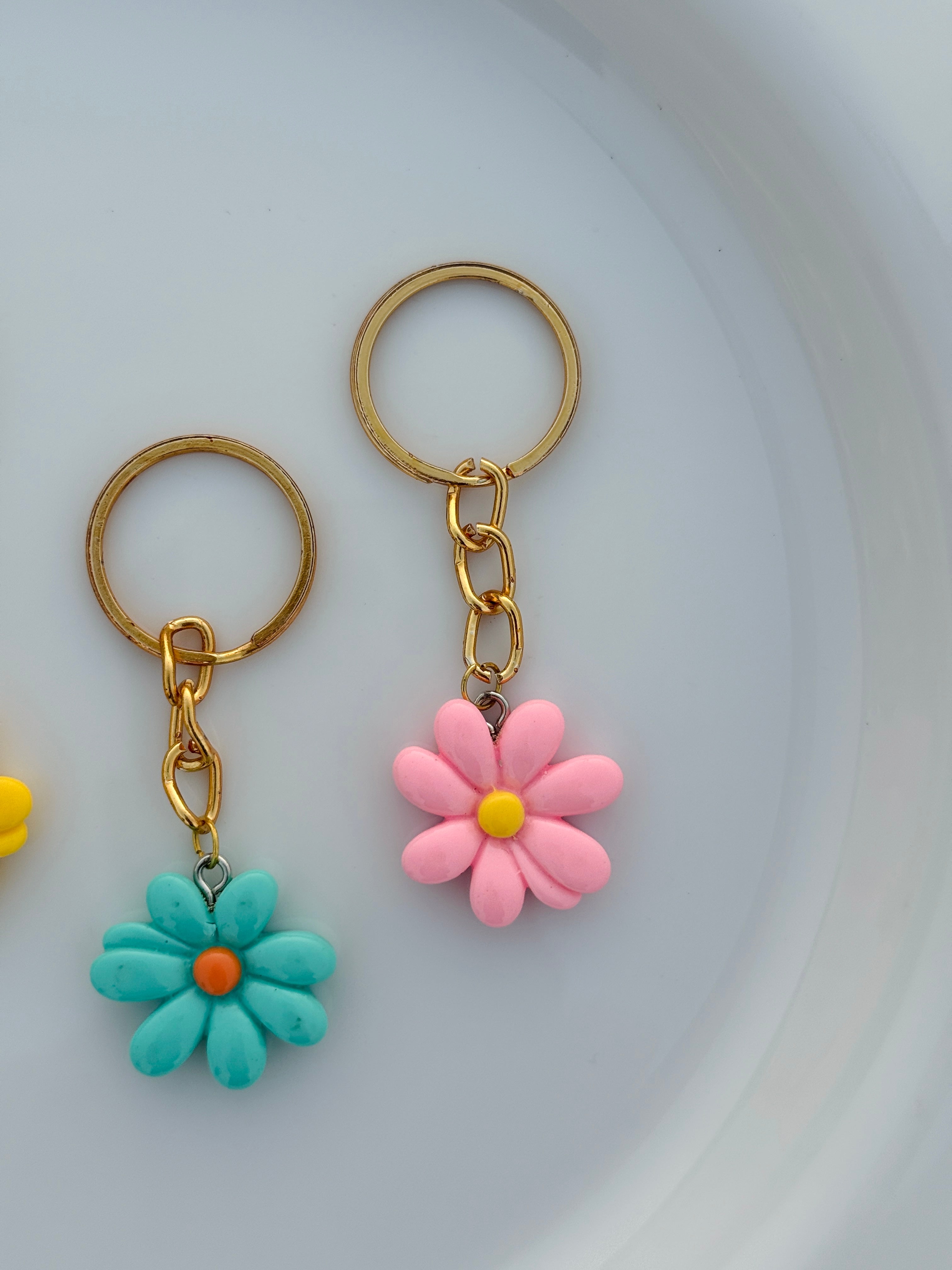 Pastel Daisy Keychain Collection Cute and Colorful Floral Charms