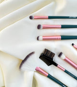 Elegant Green Makeup Brush Set 7 Piece Professional Beauty Tool