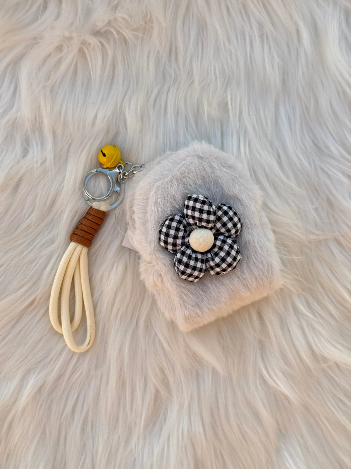 Cute Fluffy Flower Coin Pouch Keychain SparkelsSparkels
