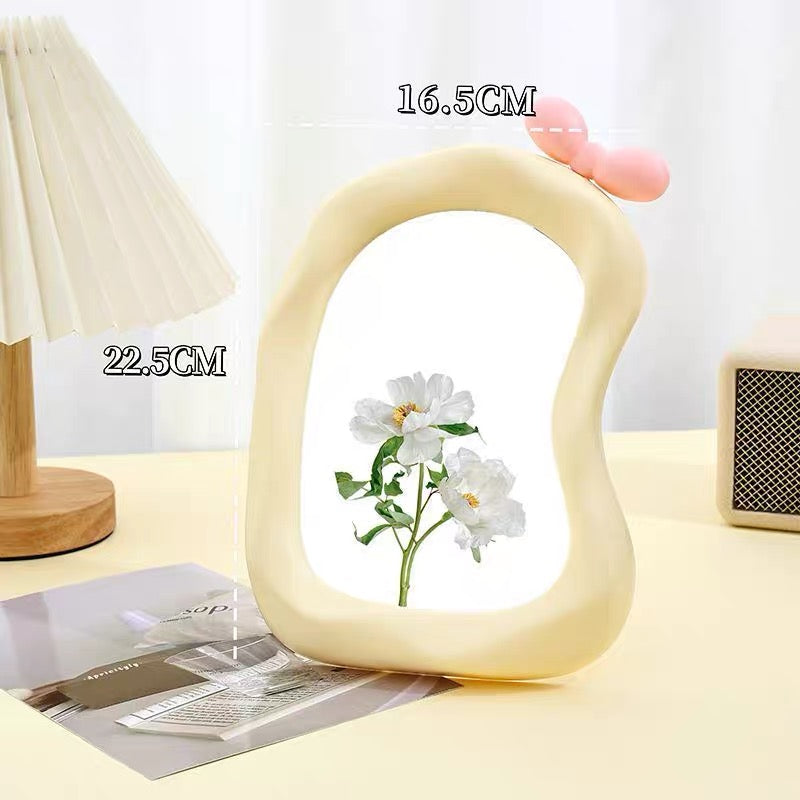 Cute Bow Wavy Makeup Mirror with Stand