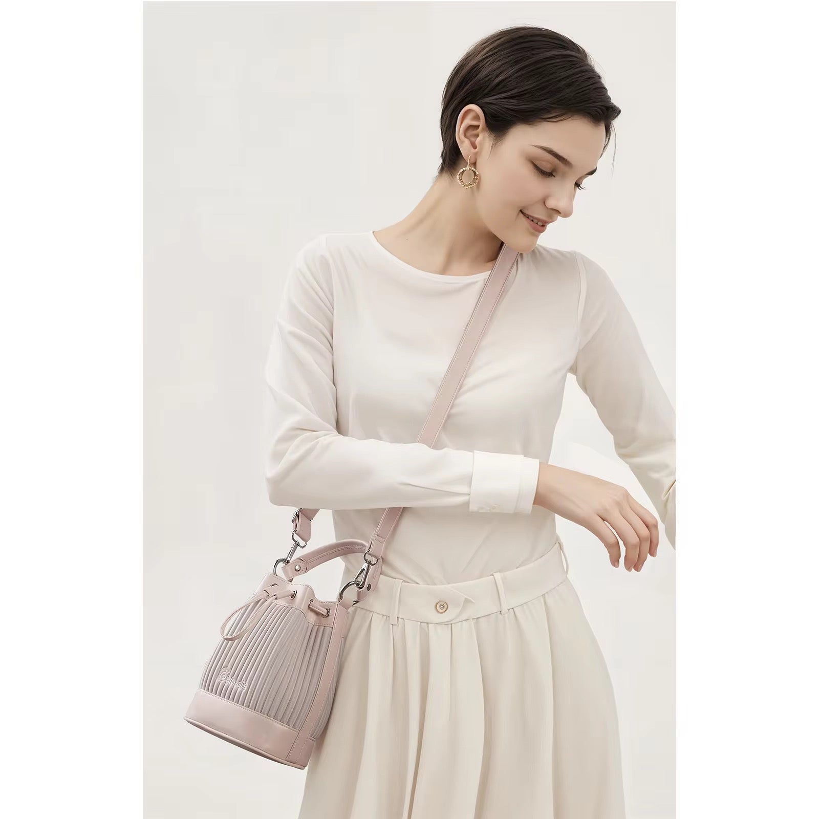 Pleated Bucket Bag Elegant & Lightweight Crossbody Handbag
