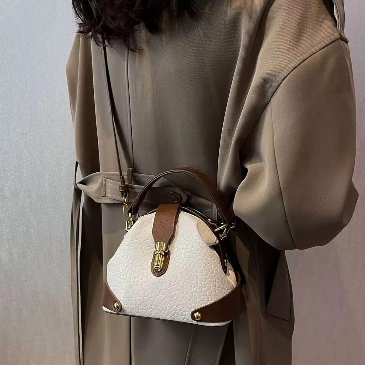 Luxury Textured Mini Handbag Elegant Crossbody Shoulder Bag with Gold Lock