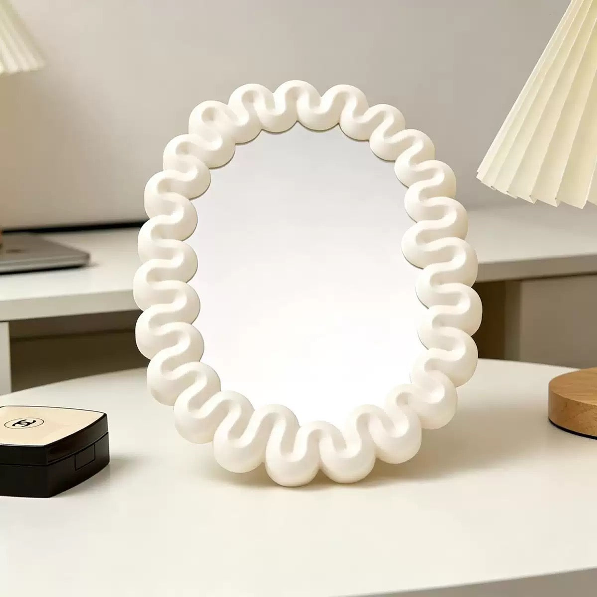 Cute Wavy Vanity Makeup Mirror Aesthetic Desktop Dressing Mirror
